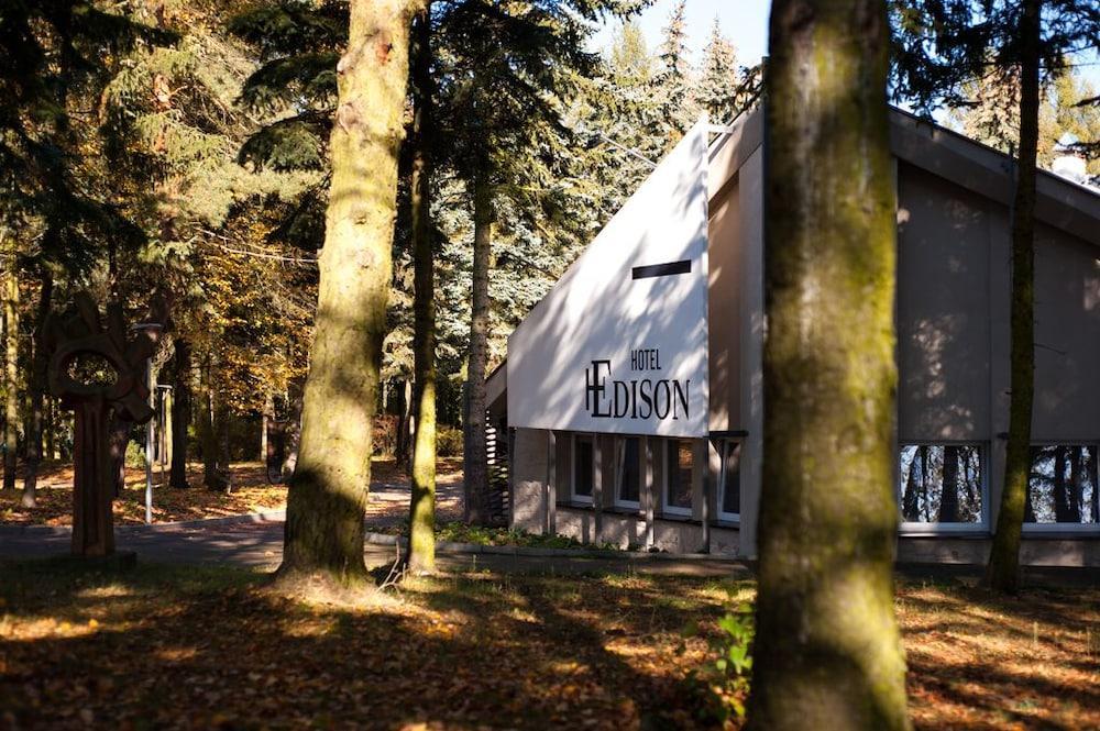 Hotel Edison Poznan Lotnisko Lawica 3*